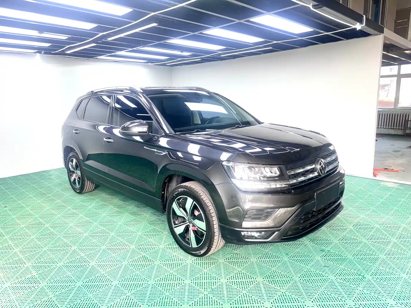 Volkswagen Tharu 2022 280TSI FWD Luxury Edition фото 3