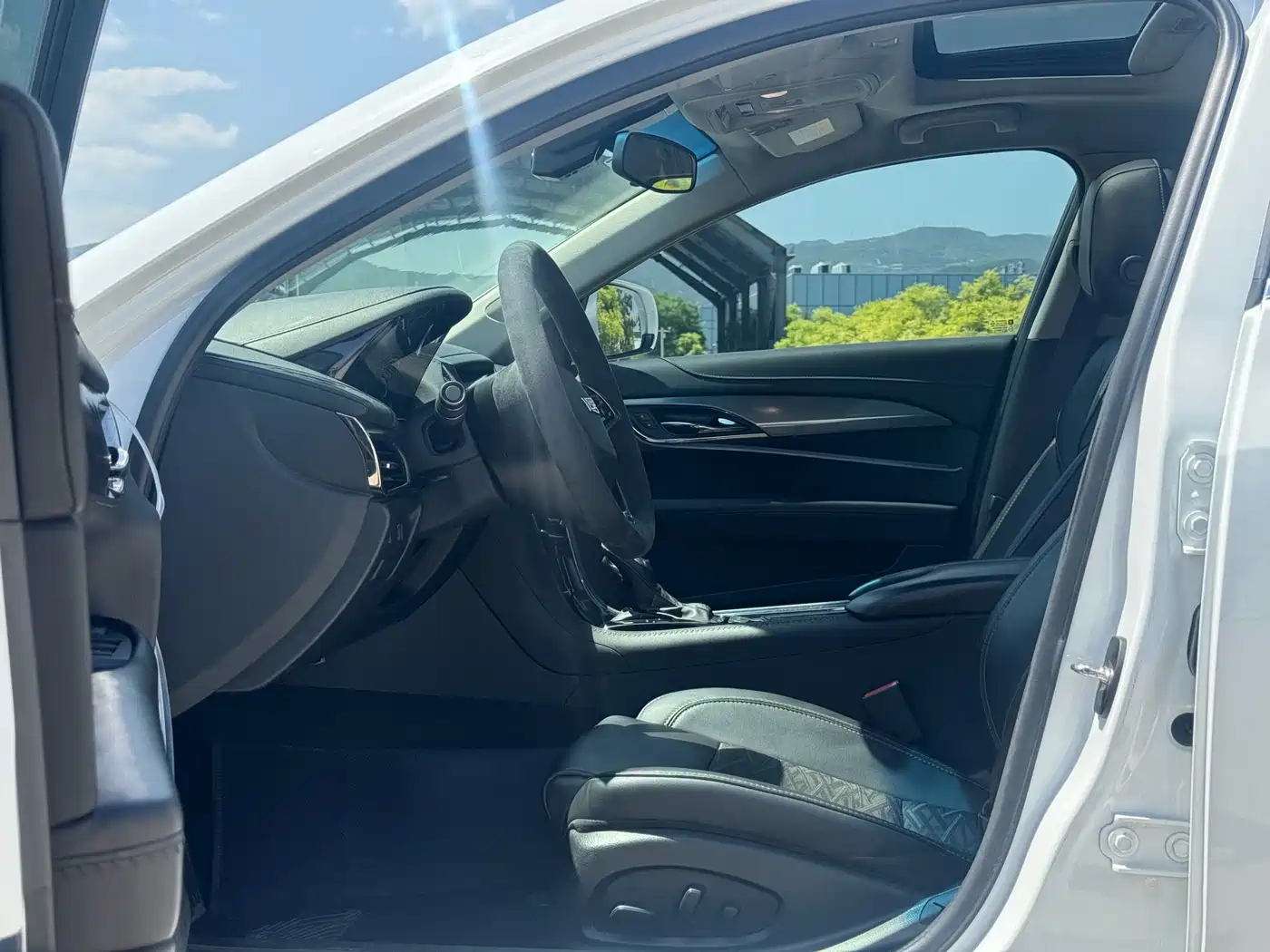 Cadillac ATS-L 2017 28T Technology фото 5