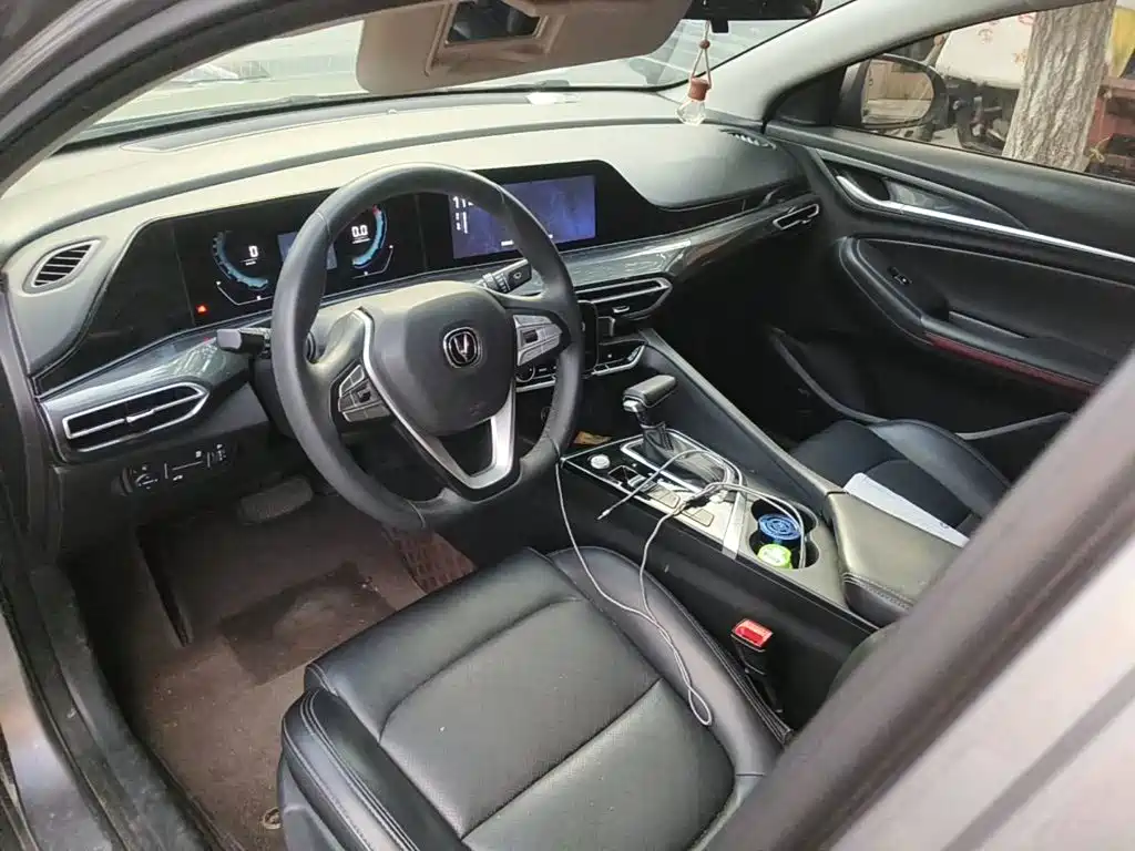 Changan Eado 2020 PLUS Blue Whale NE 1.4T GDI DCT Premium 12