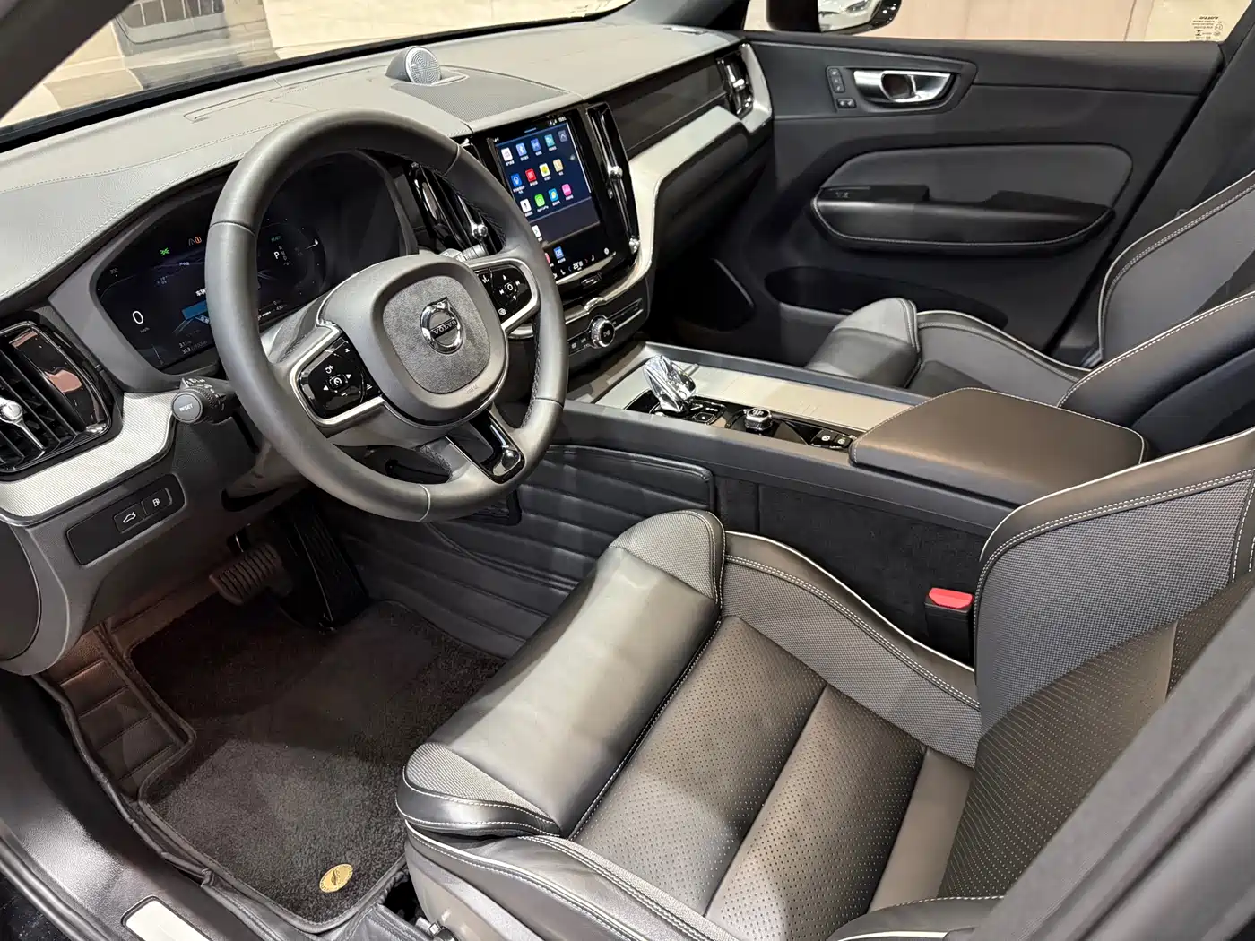 VOLVO XC60 PLUG IN HYBRID