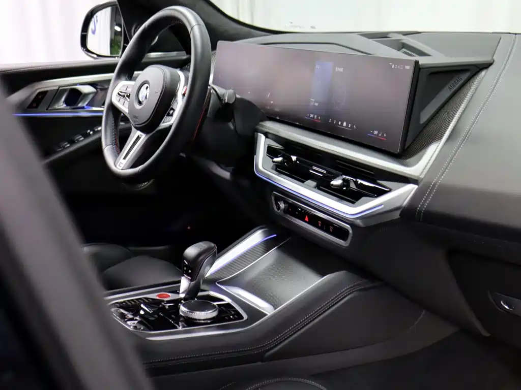 BMW XM 2024 2023 50e