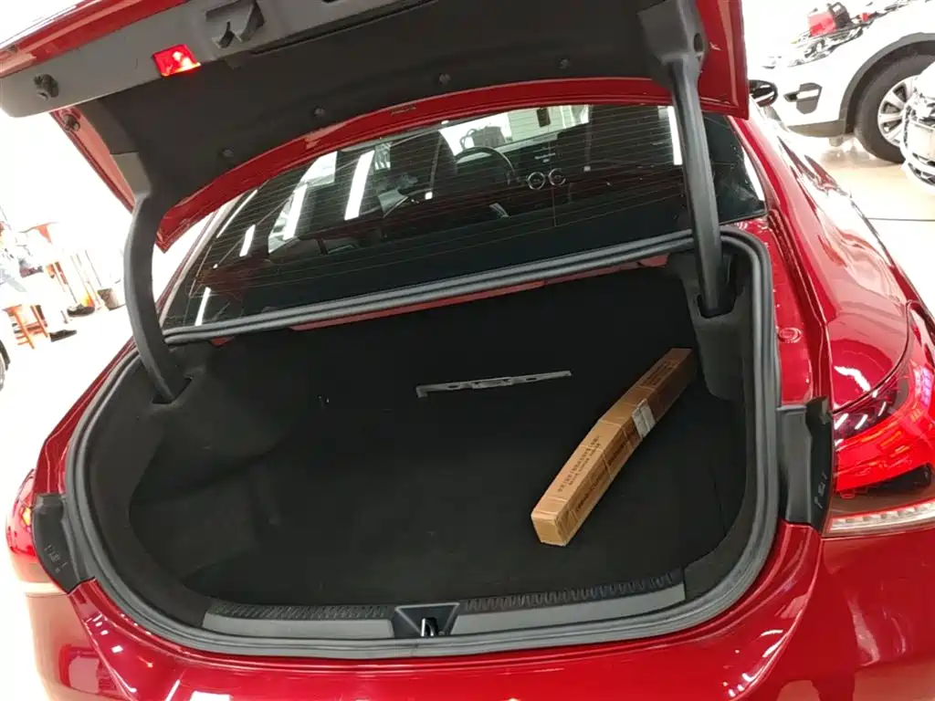Mercedes-Benz A-Class 2020 A 200 L Sport Sedan фото 19