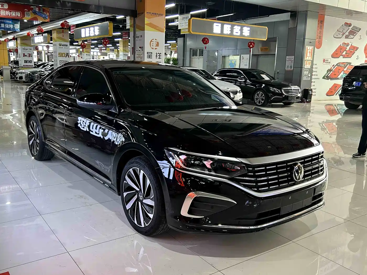 Volkswagen Passat 2024 380TSI Elite Edition фото 3
