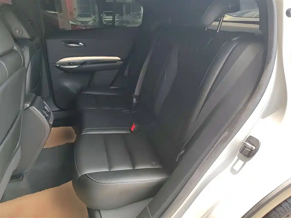 Cadillac XT4 2018 Model 28T 2WD Luxury фото 17
