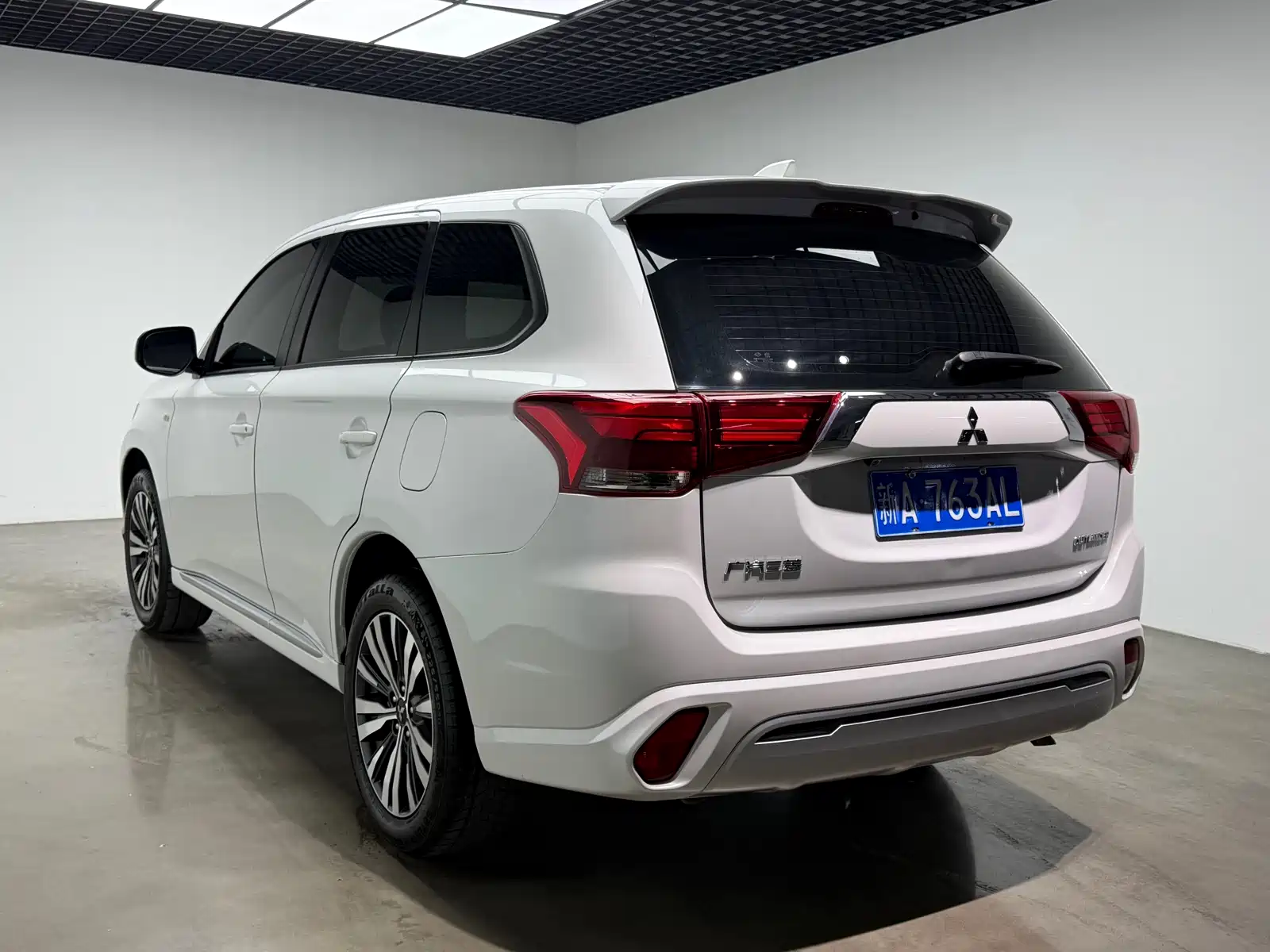 صورة 25 - Mitsubishi Outlander