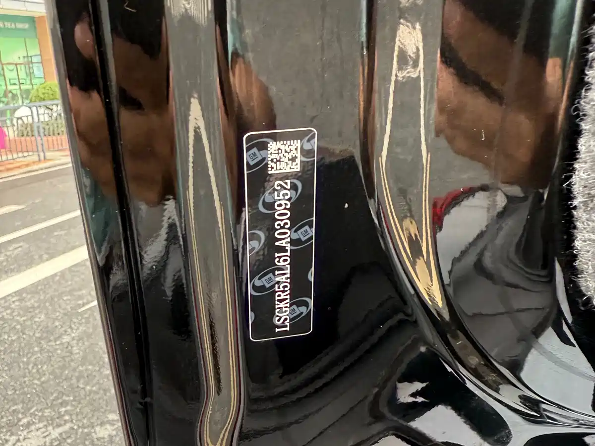Cadillac CT6 2019 28T Leading Sport Model фото 9