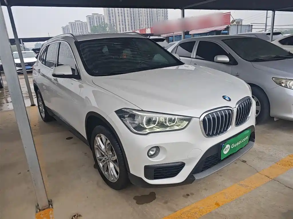 BMW X1 2018 sDrive20Li Leading Model фото 4