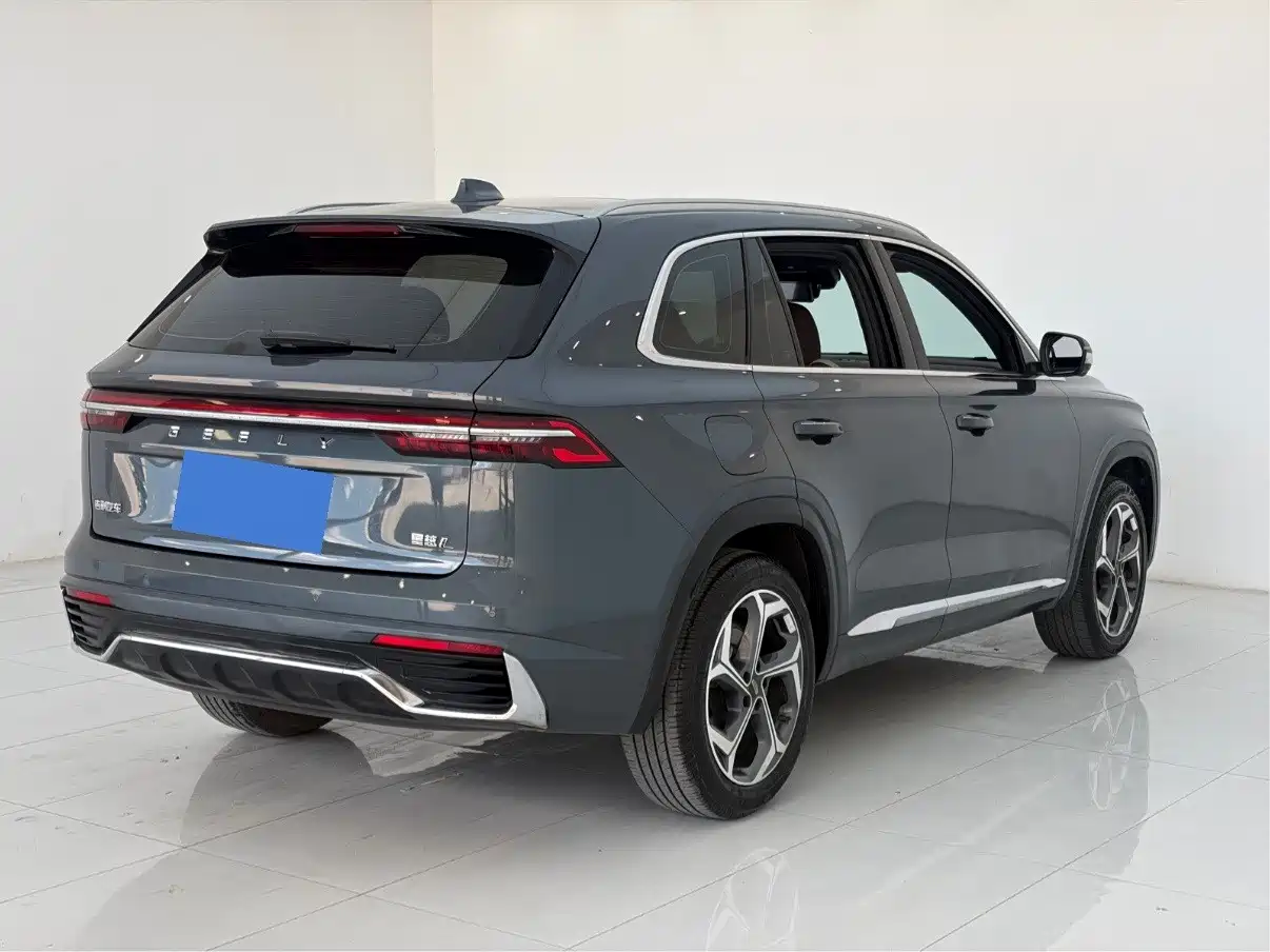 Фото 9 - Geely Monjaro