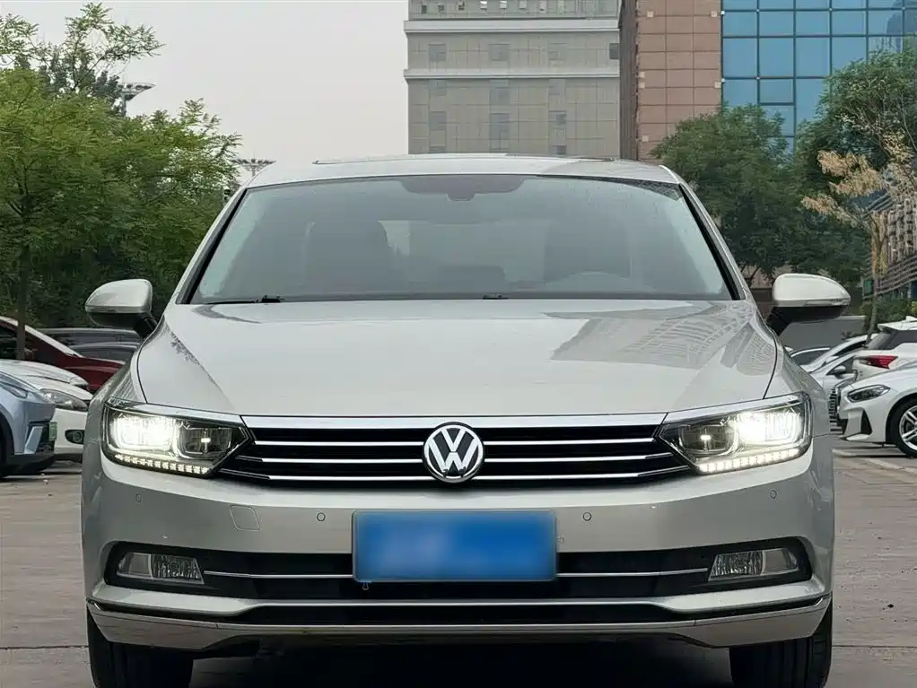 Volkswagen Magotan 2019 330TSI DSG Luxury Class China VI фото 5