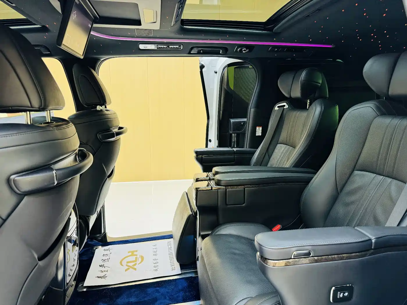Toyota Alphard 2021 Hybrid 2.5L Premium фото 11