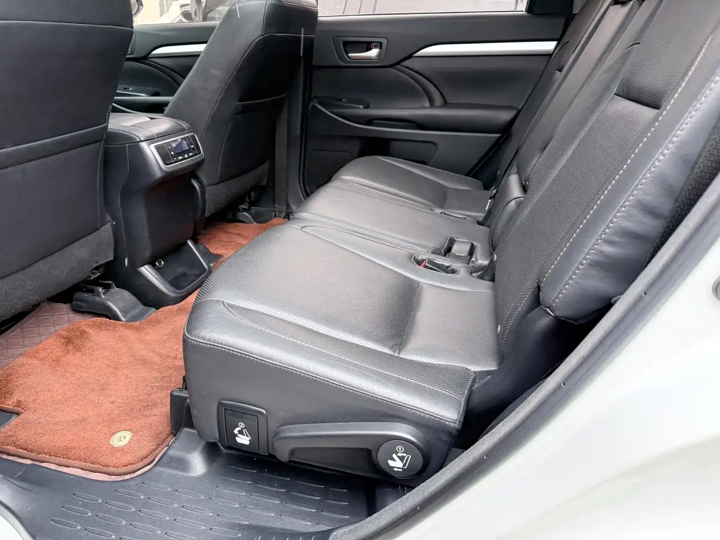 Toyota Highlander 2015 2.0T AWD Luxury Edition 7-seater фото 13