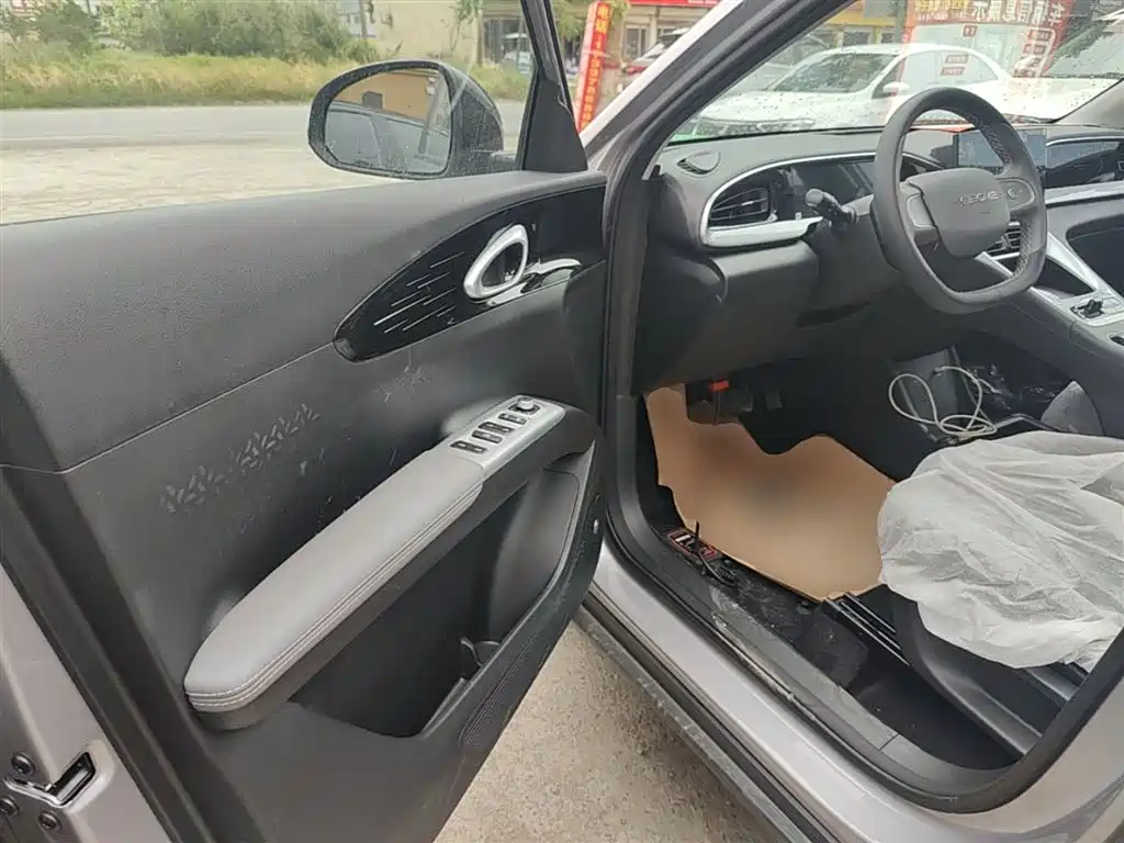 Geely Galaxy Starry Wish 2026 Edition 310km Youth Version фото 16
