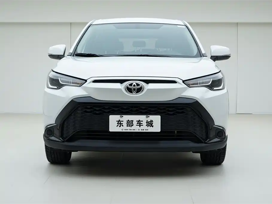 Toyota Frontlander 2024 2.0L CVT Elite Edition фото 2