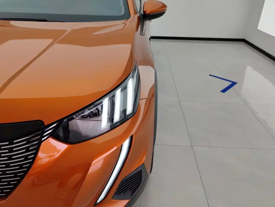 Photo 5 - Peugeot 2008