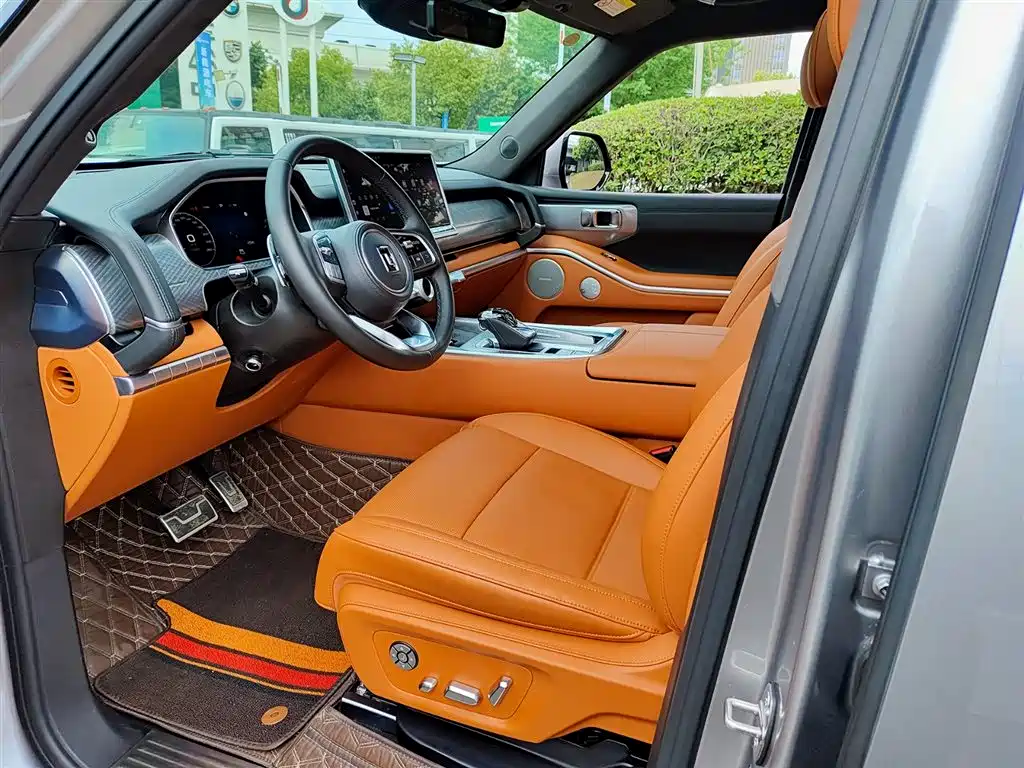 TANK TANK 700 NEW ENERGY