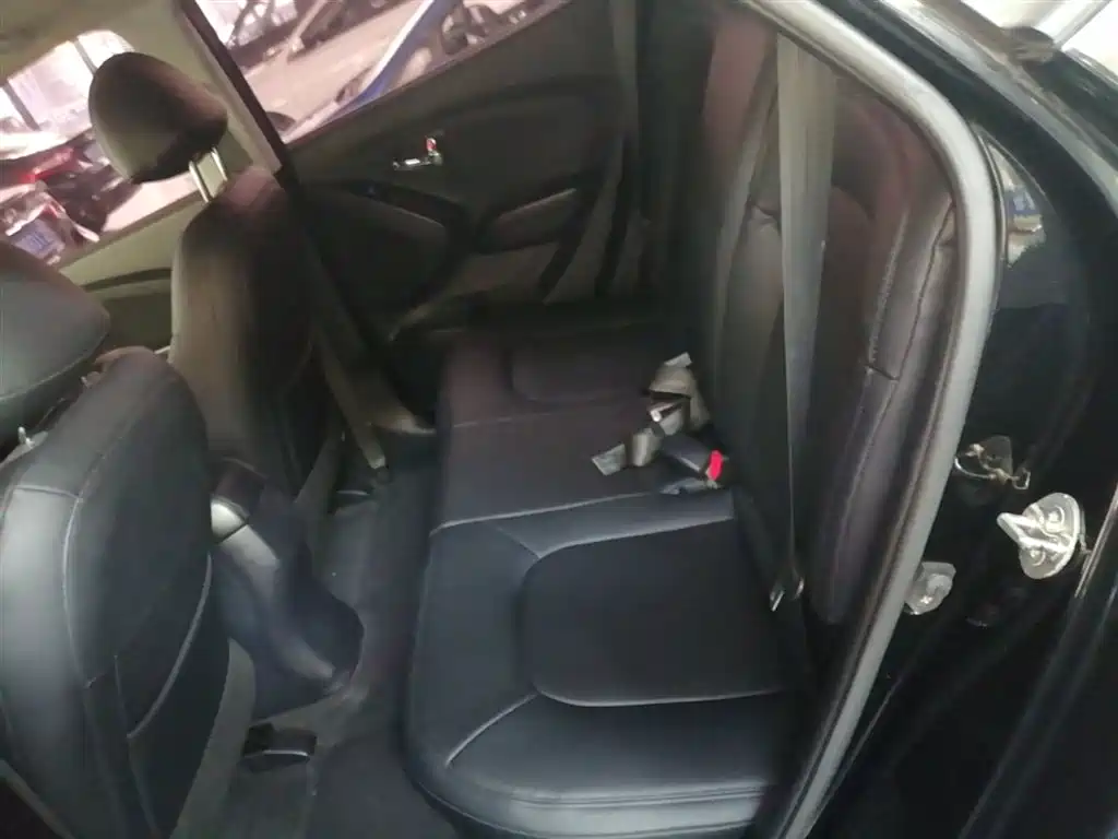 Hyundai Beijing Hyundai ix35 2015 2.0L Automatic 2WD Comfort China V фото 17