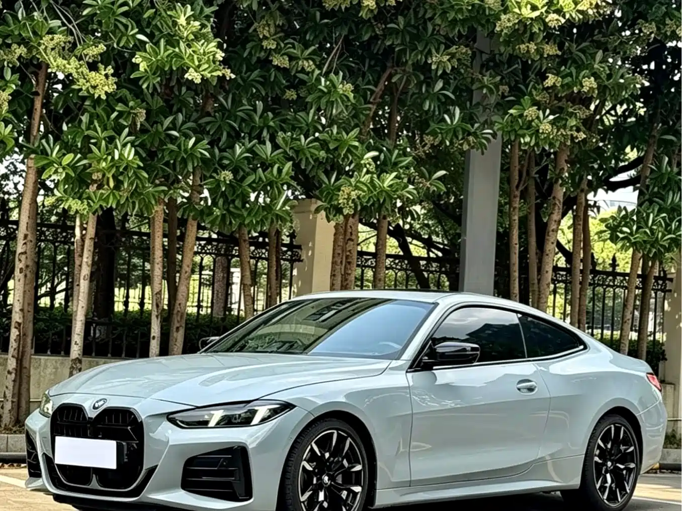 BMW 4 Series 2024 430i M Sport Shadow Edition фото 2