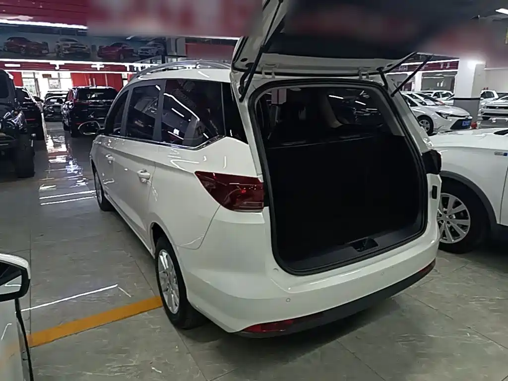 Baojun 360 2018 2018 1.5L Automatic Elite (China V)