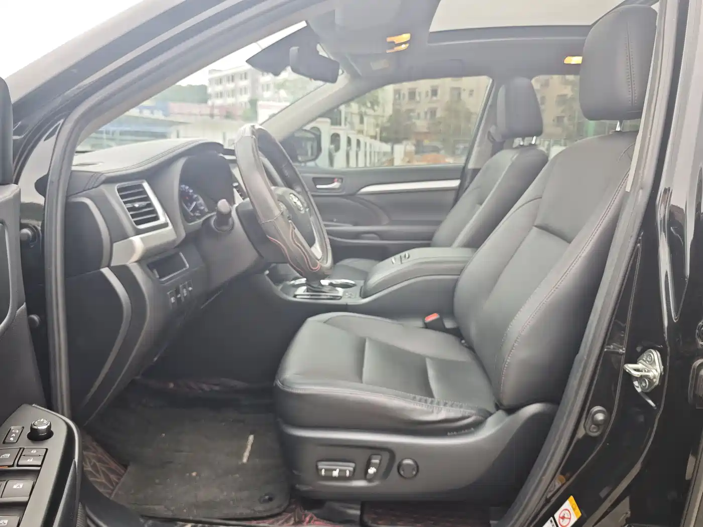 Toyota Highlander 2021 2.0T AWD Luxury 7-Seater фото 17