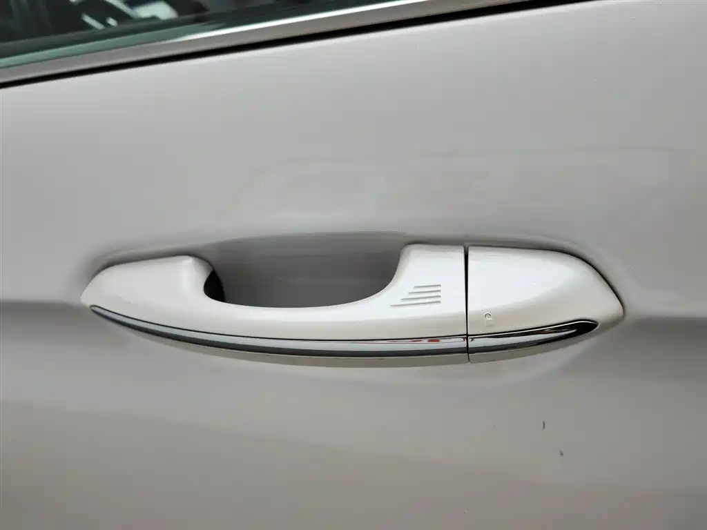 Фото 18 - Ford Edge
