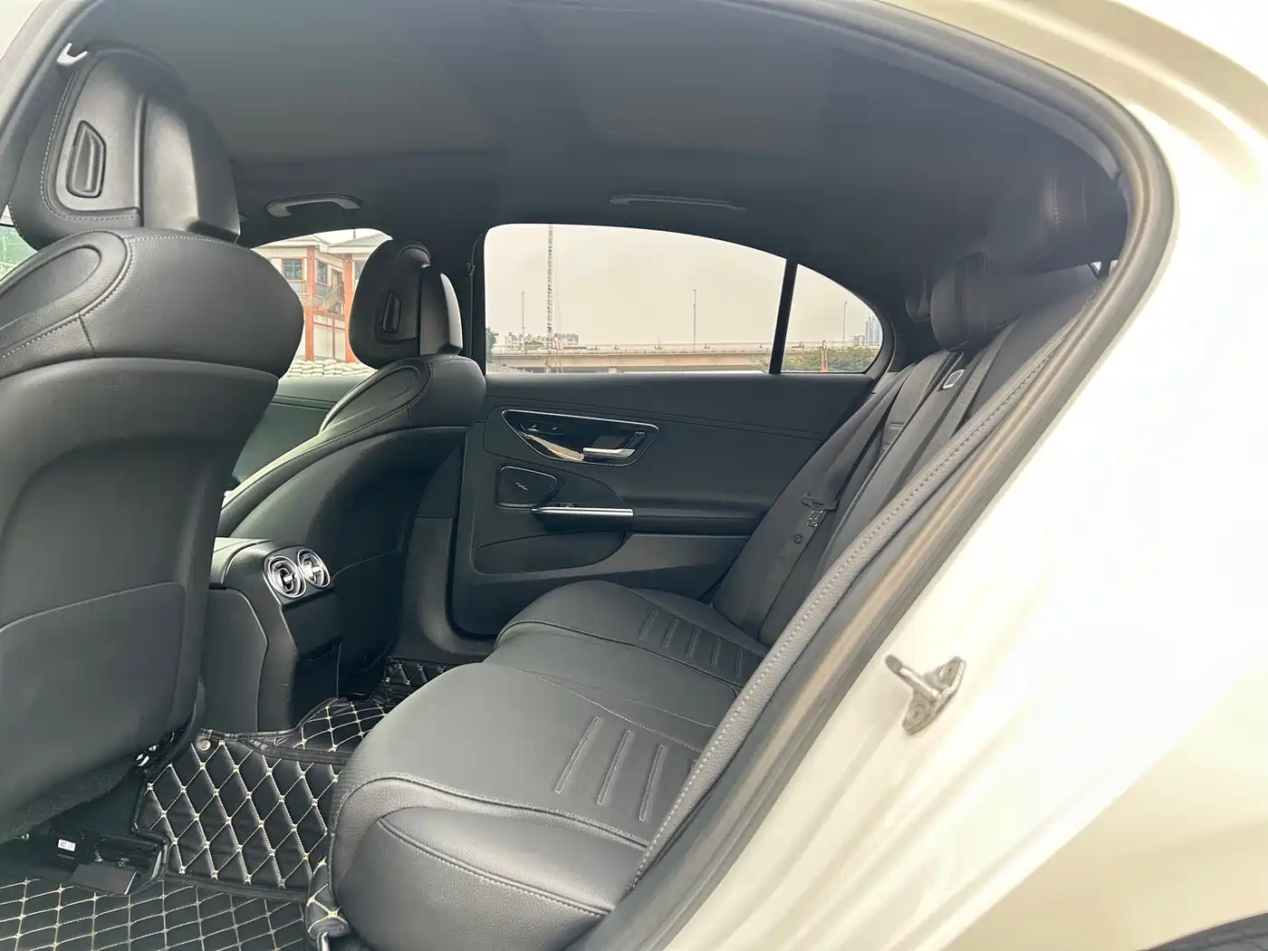 Mercedes-Benz C-Class 2023 C 260 L Sport фото 13