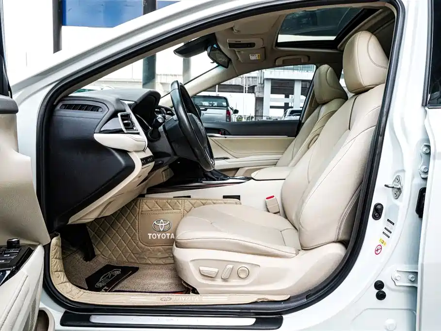 Toyota Camry 2018 2.0G Luxury Edition фото 8