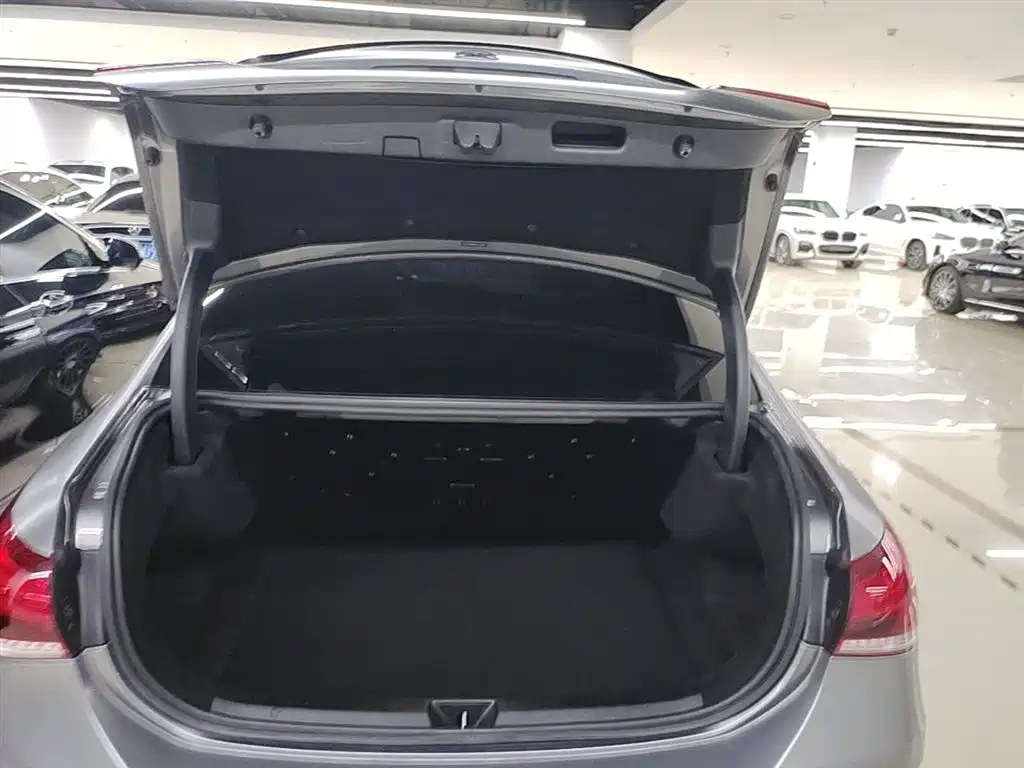 Mercedes-Benz A-Class AMG 2022 AMG A 35 L 4MATIC фото 19