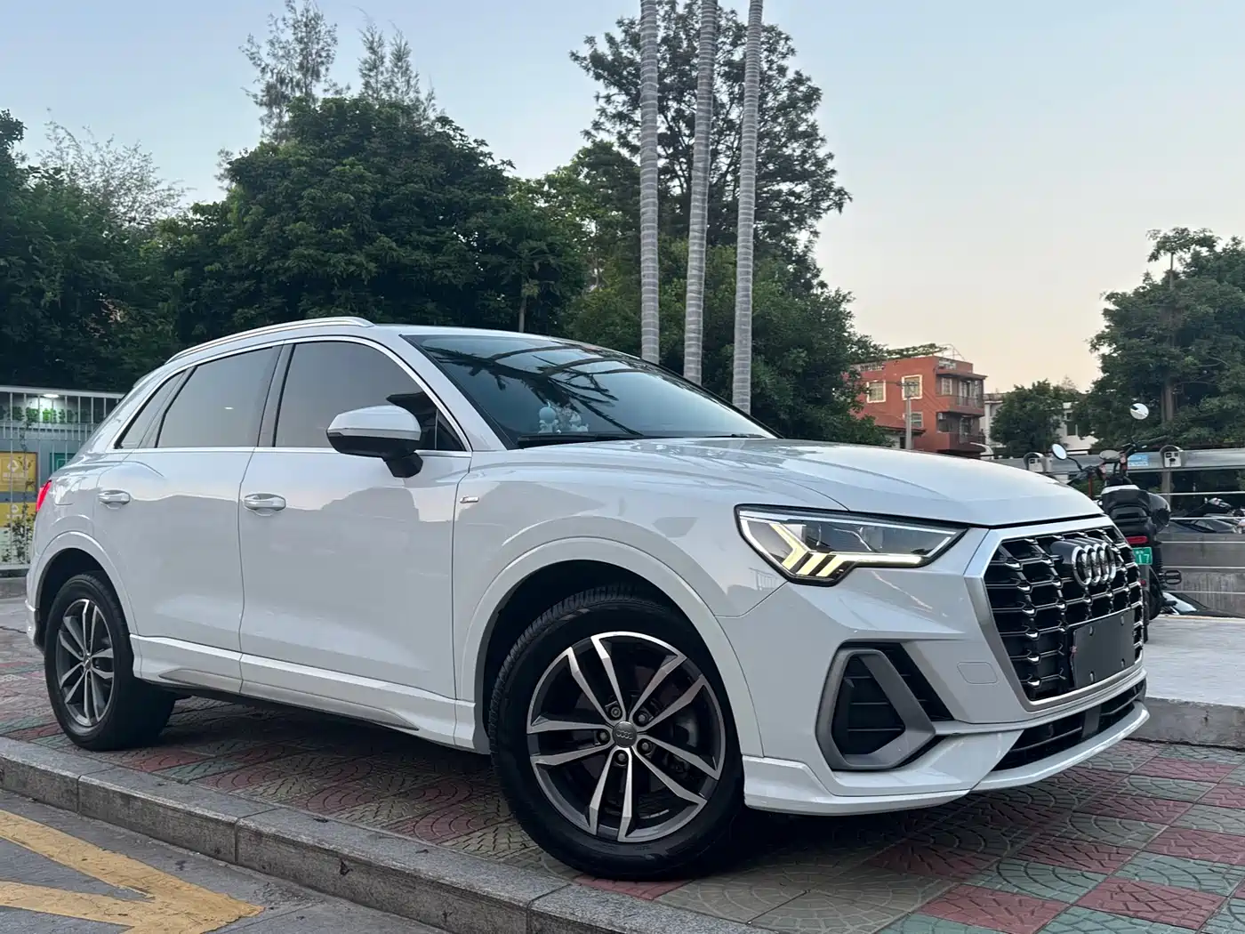 Фото 7 - Audi Q3