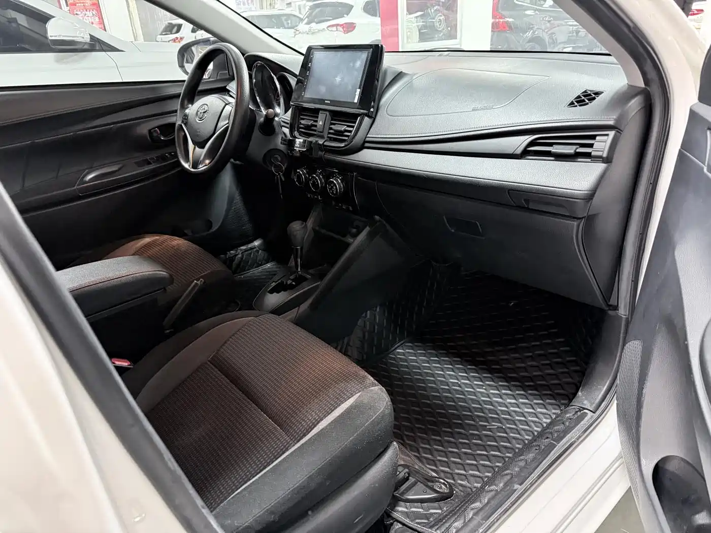 Toyota Vios FS 2021 1.5L CVT Fengchi Edition фото 15