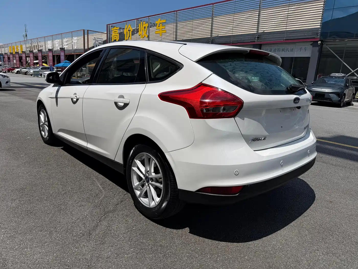 Фото 8 - Ford Focus