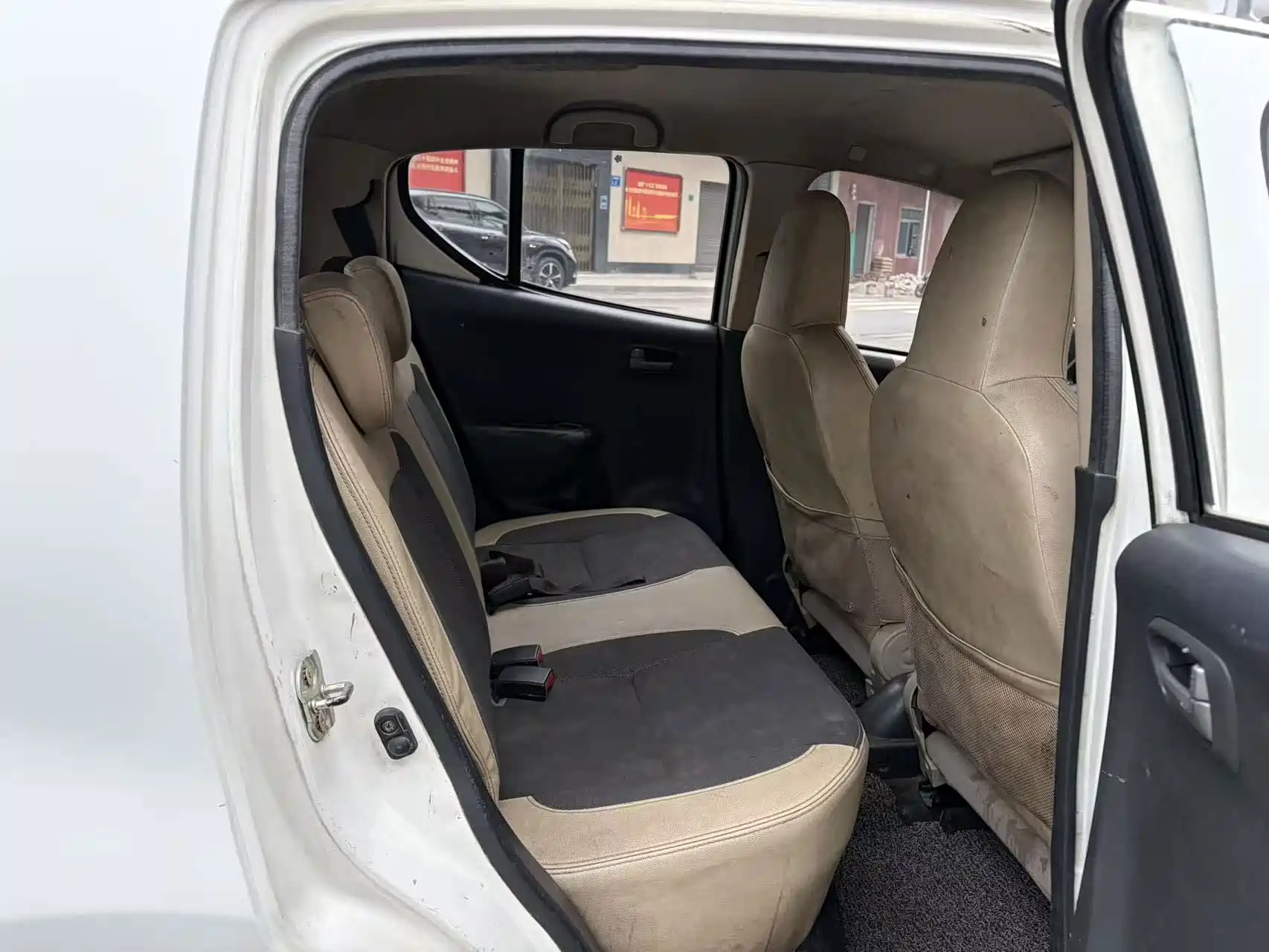 Фото 11 - Suzuki Alto