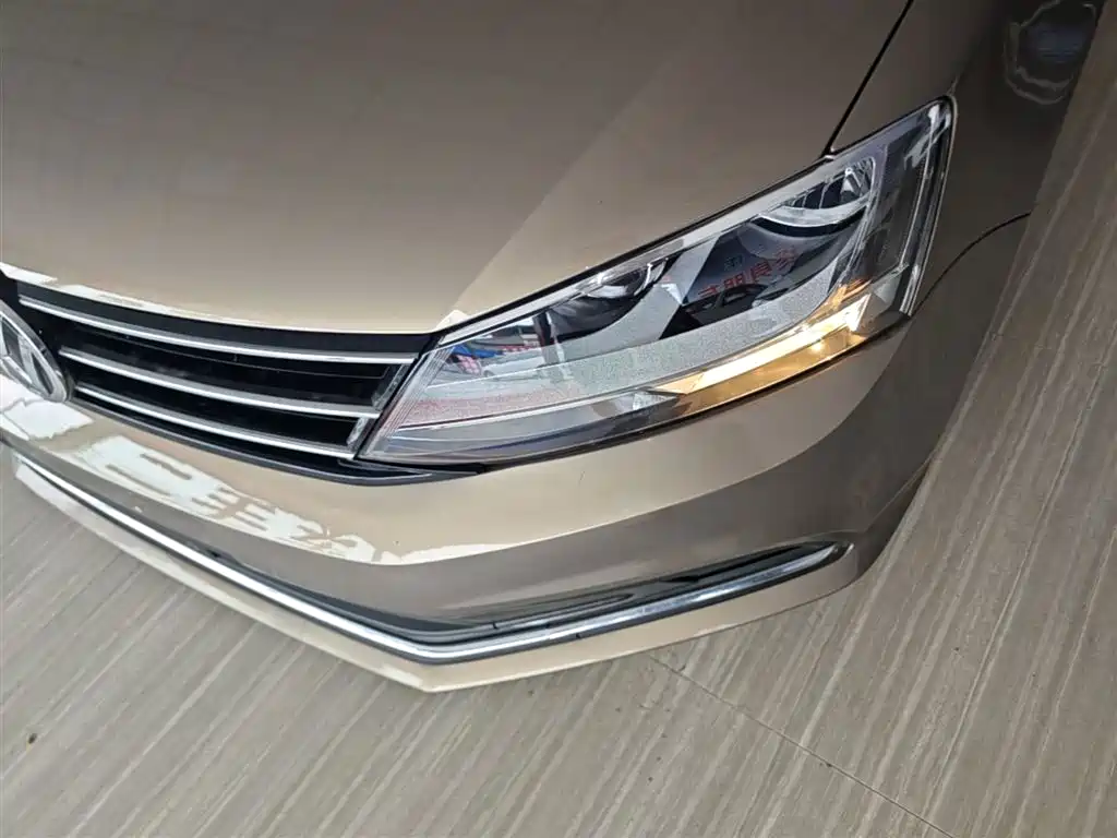 Volkswagen Sagitar 2017 230TSI Automatic Comfort фото 24