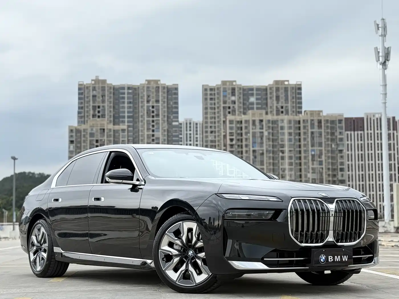BMW 7-SERIES