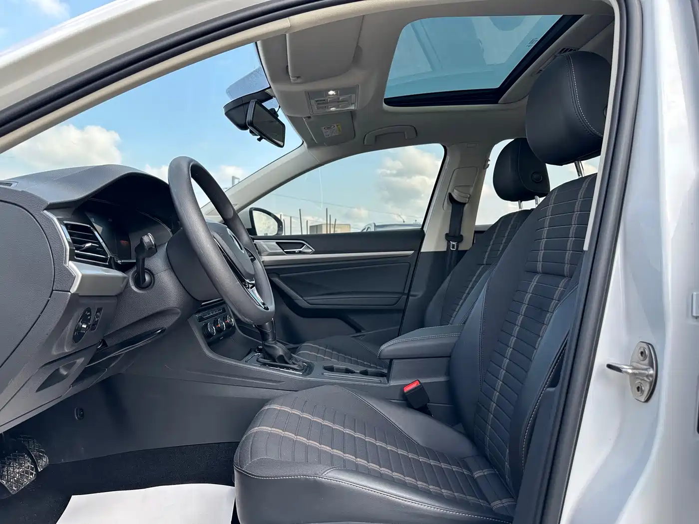 Volkswagen Lavida 2022 280TSI DSG Comfort Edition фото 7