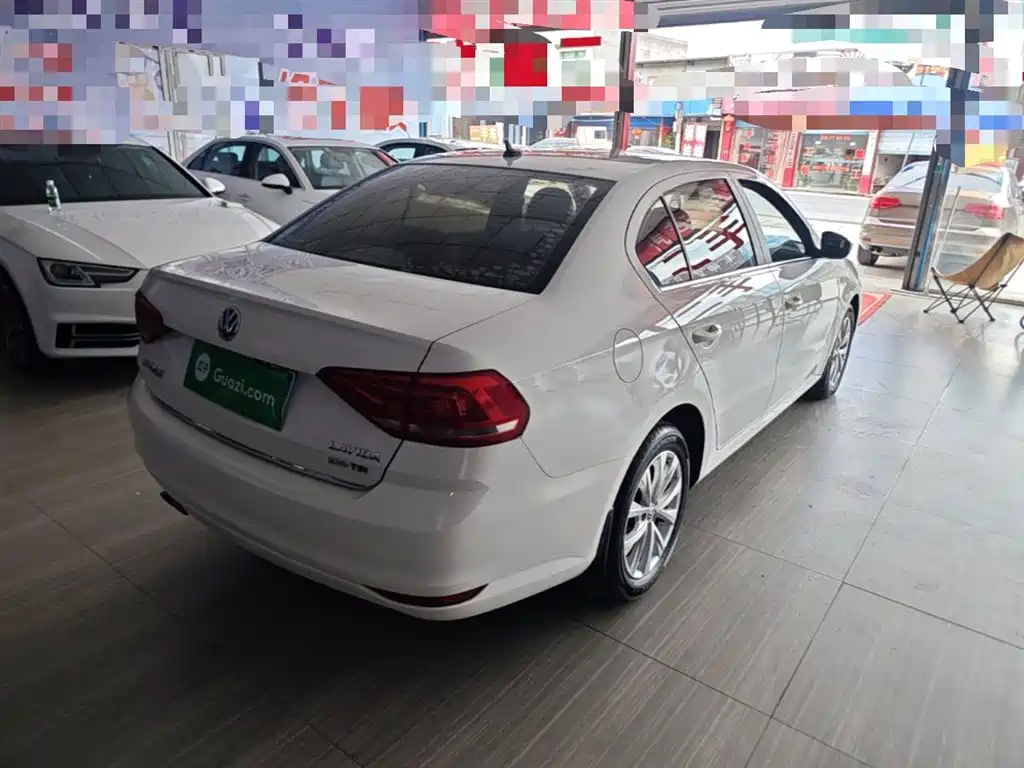 Volkswagen Lavida 2017 1.6L Automatic Comfort Edition фото 7