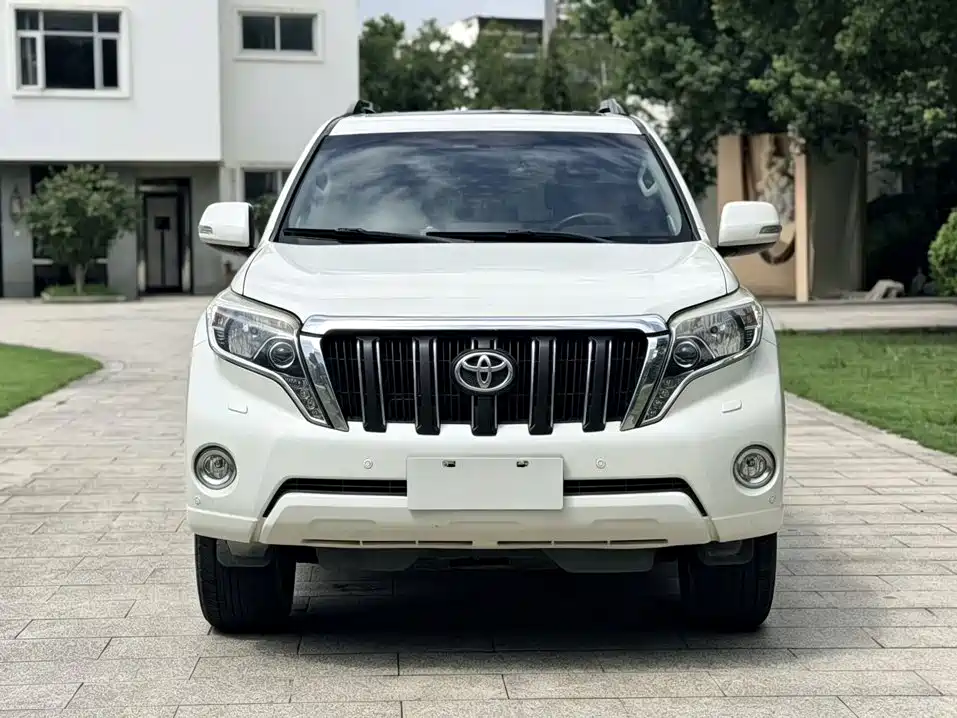 Фото 3 - Toyota Prado