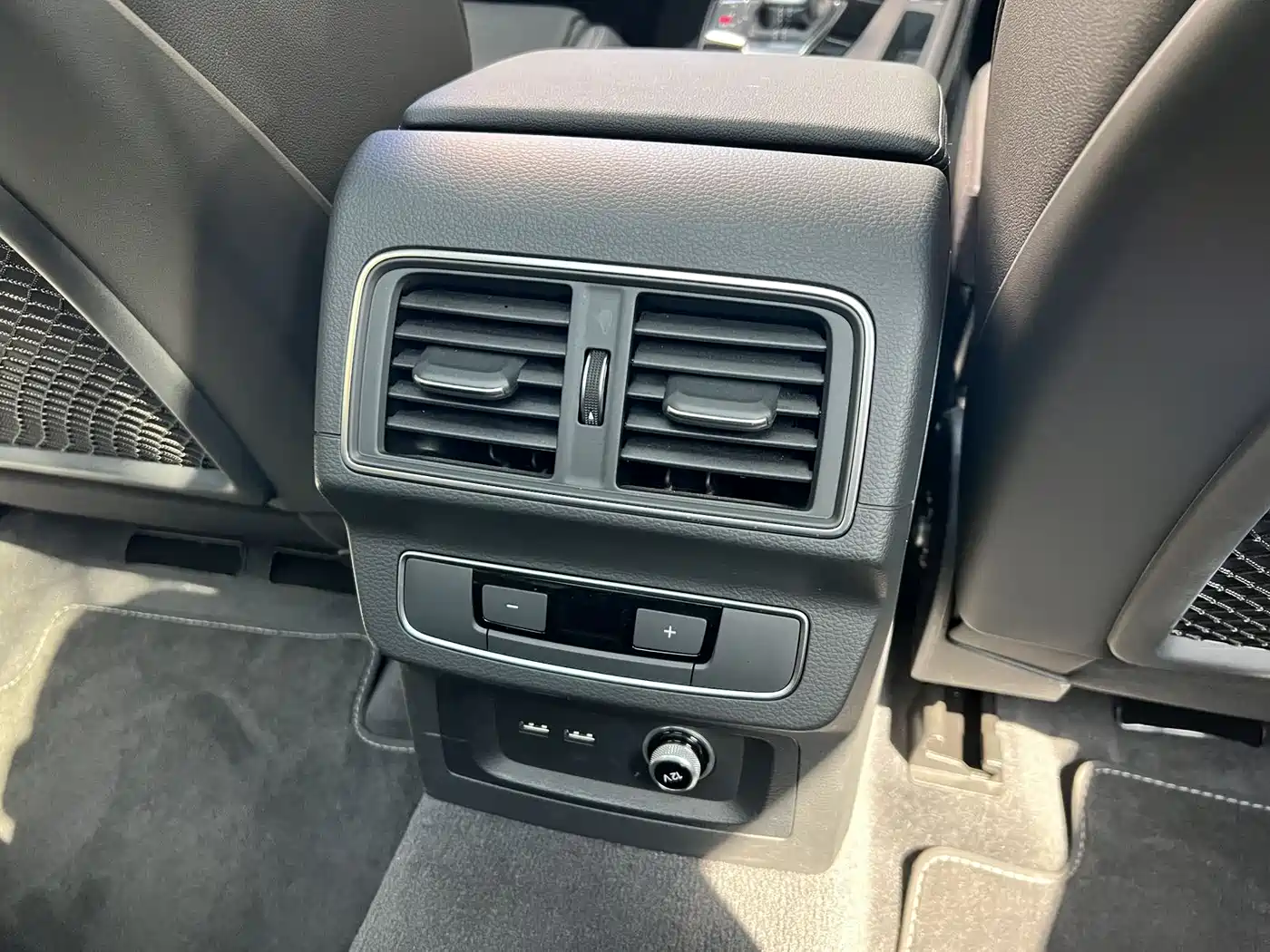 Audi Q5L 2022 40T Luxury Dynamic фото 21
