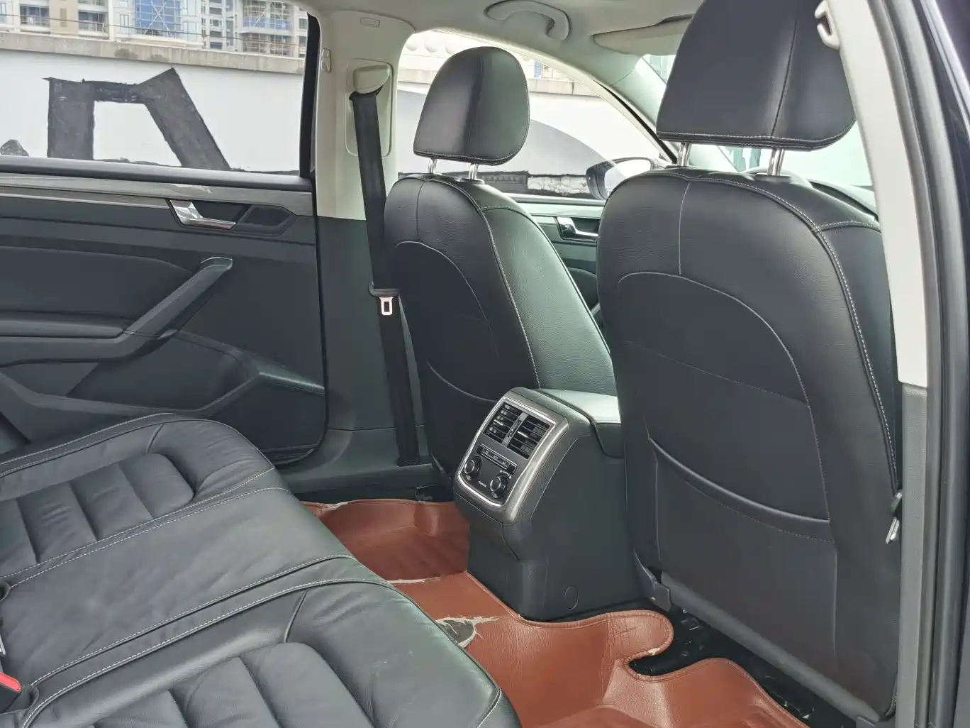 Volkswagen Passat 2017 330TSI DSG Prestige фото 10
