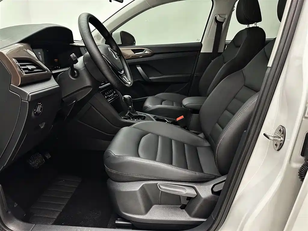 Volkswagen Tharu 2022 280TSI 2WD Comfort фото 19