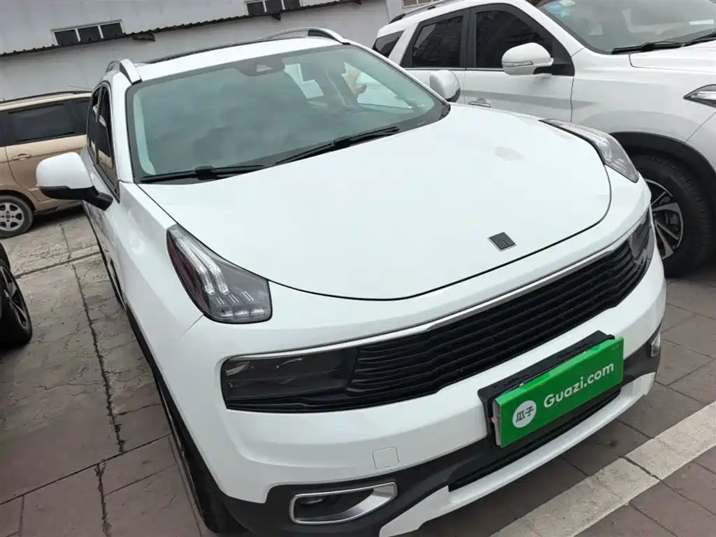 Lynk & Co 01 2017 2.0T 2WD Pro Version фото 4