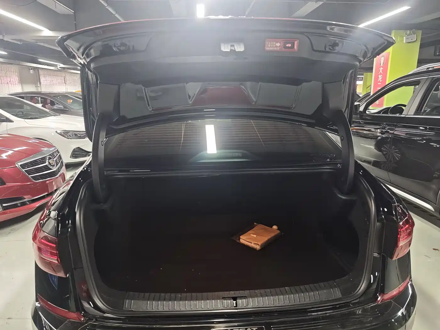 Volkswagen Passat 2021 Model 330TSI Luxury Edition фото 17