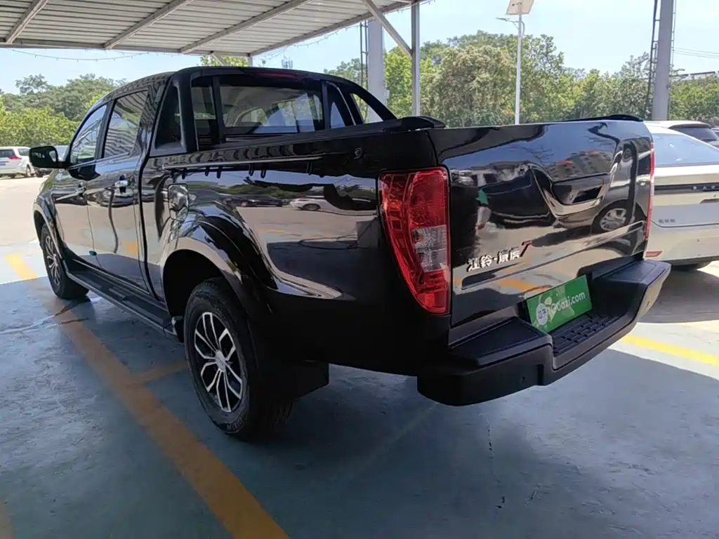 Jiangling Yuhu 7 2021 2020 Model 2.0T Diesel Automatic 2WD Comfort Long Wheelbase China VI JX4D20A6L