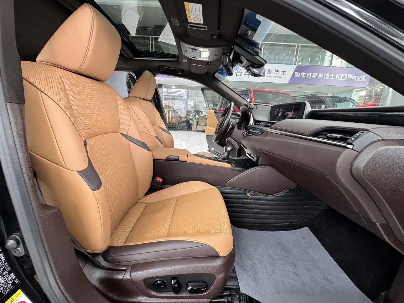 Lexus ES 2018 300h Excellence Edition China V фото 22