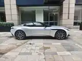 Фото 2 - Aston Martin DB11