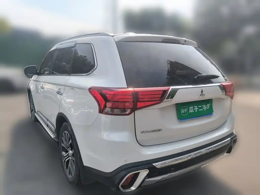Mitsubishi Outlander (Import) 2016 2016 2.4L 4WD Elite 5-seater