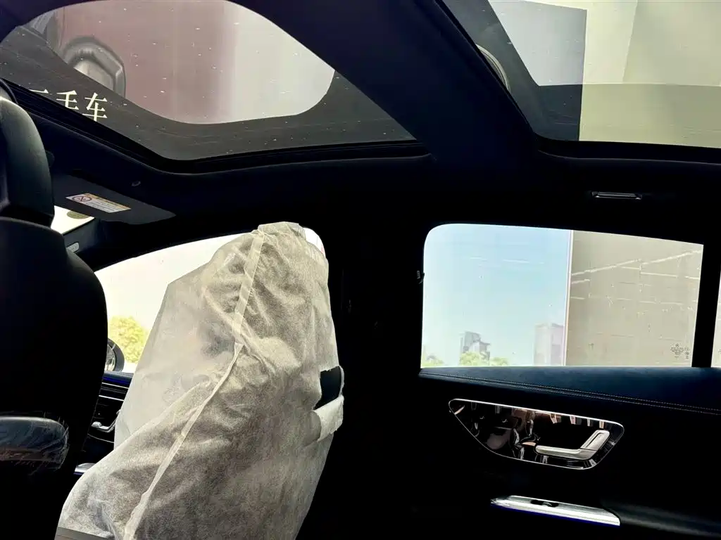 Mercedes-Benz EQE 2025 Model 500 4MATIC Luxury Edition фото 12