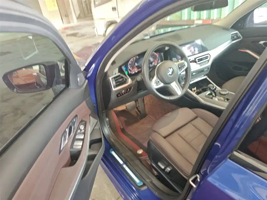 BMW 3 Series 2020 325i M Sport Black Night Package фото 16