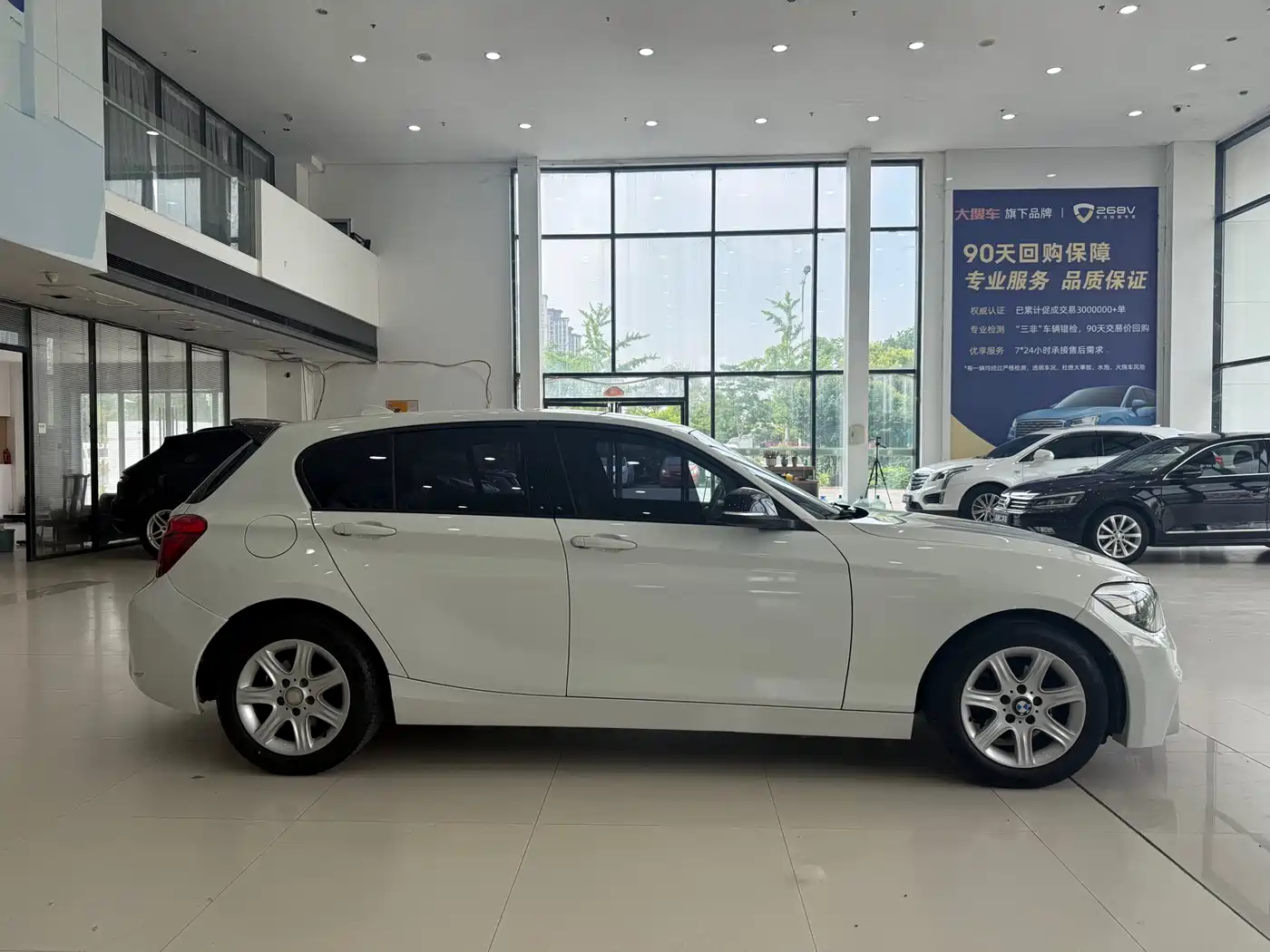 BMW 1 Series (Import) 2013 Facelift 116i Leading Model фото 6