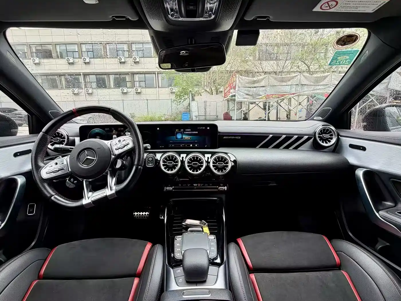 Mercedes-Benz A-Class AMG 2022 AMG A 35 L 4MATIC фото 5