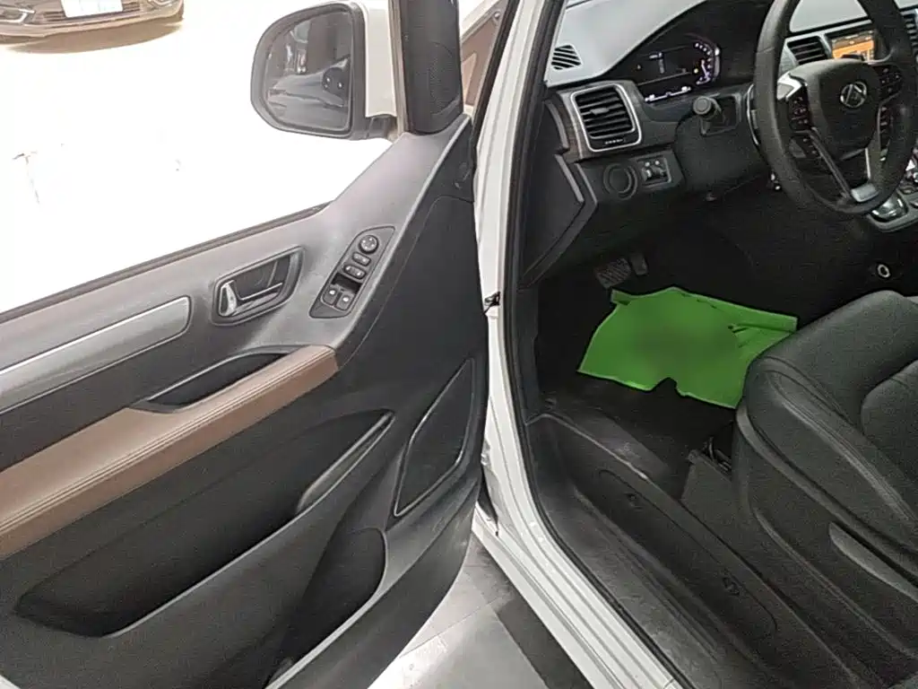 SAIC Maxus Maxus G10 2022 2022 2.0T Auto Elite Edition Petrol 7-Seater